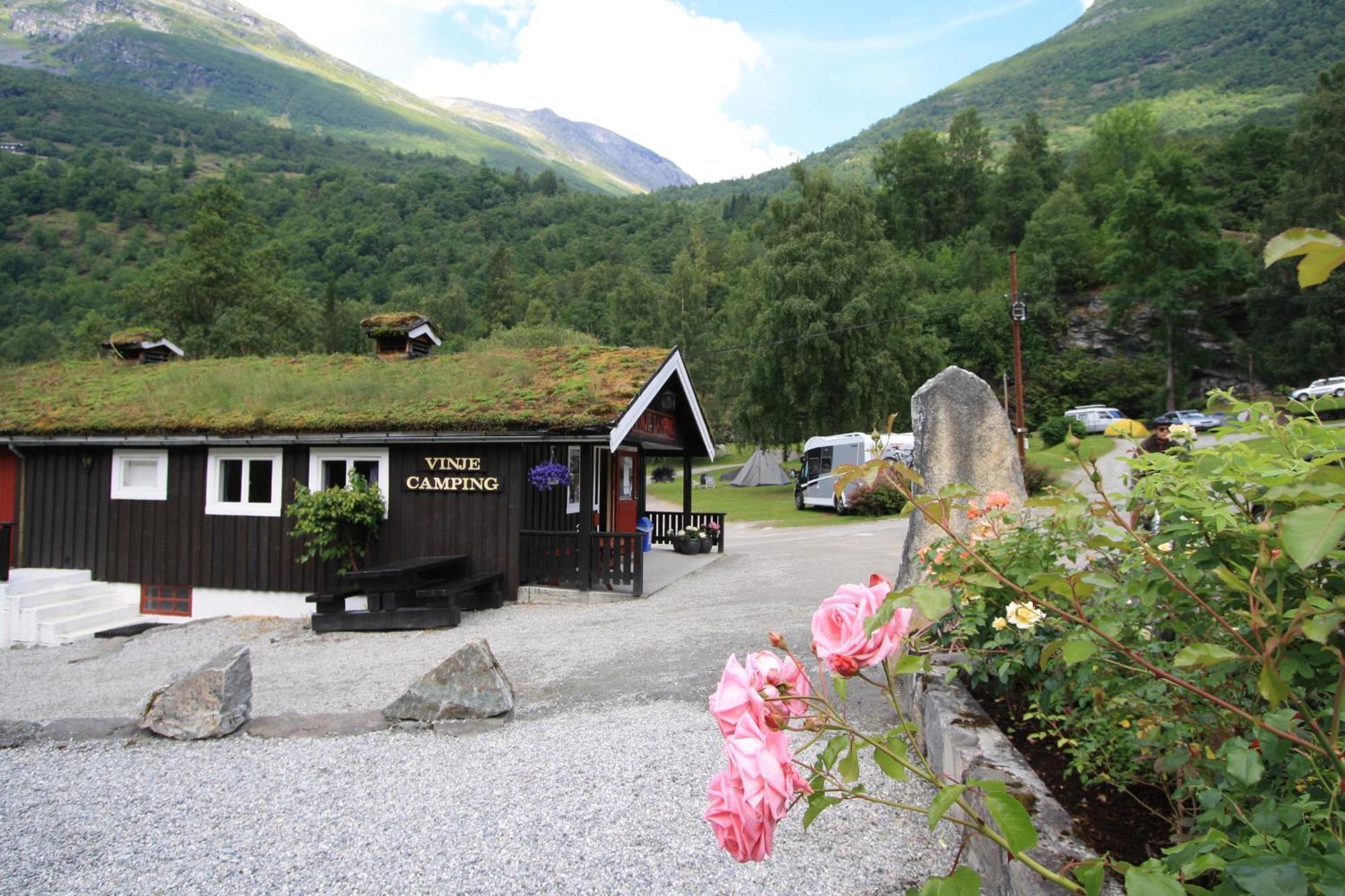 Vinje Camping Geiranger Exterior foto