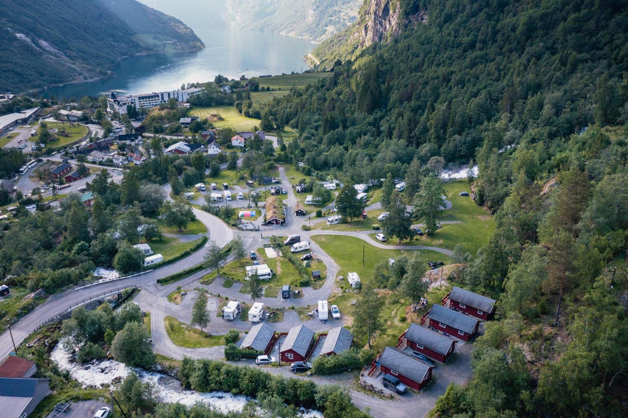Vinje Camping Geiranger Exterior foto