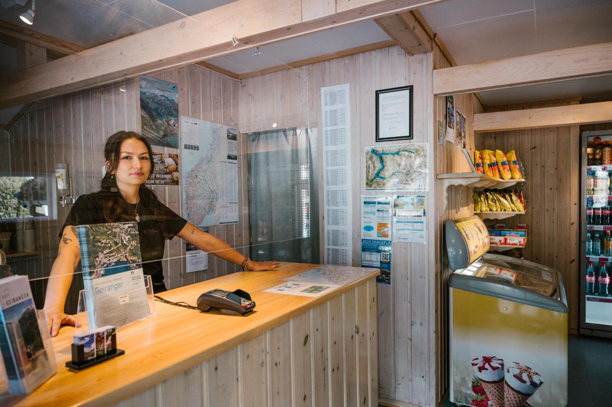 Vinje Camping Geiranger Exterior foto