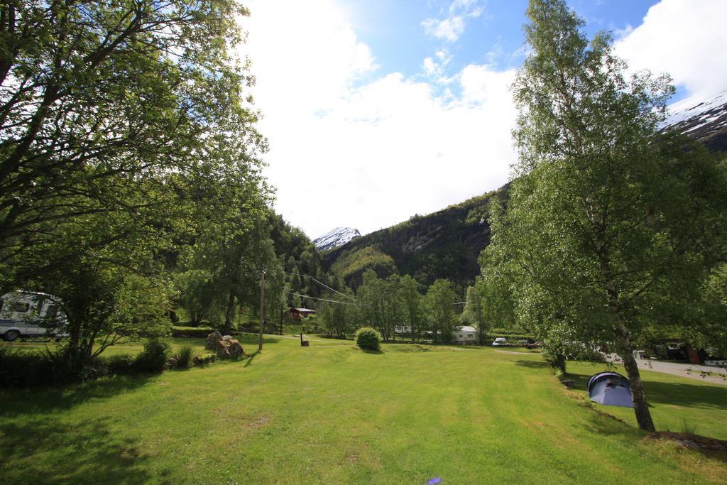 Vinje Camping Geiranger Exterior foto